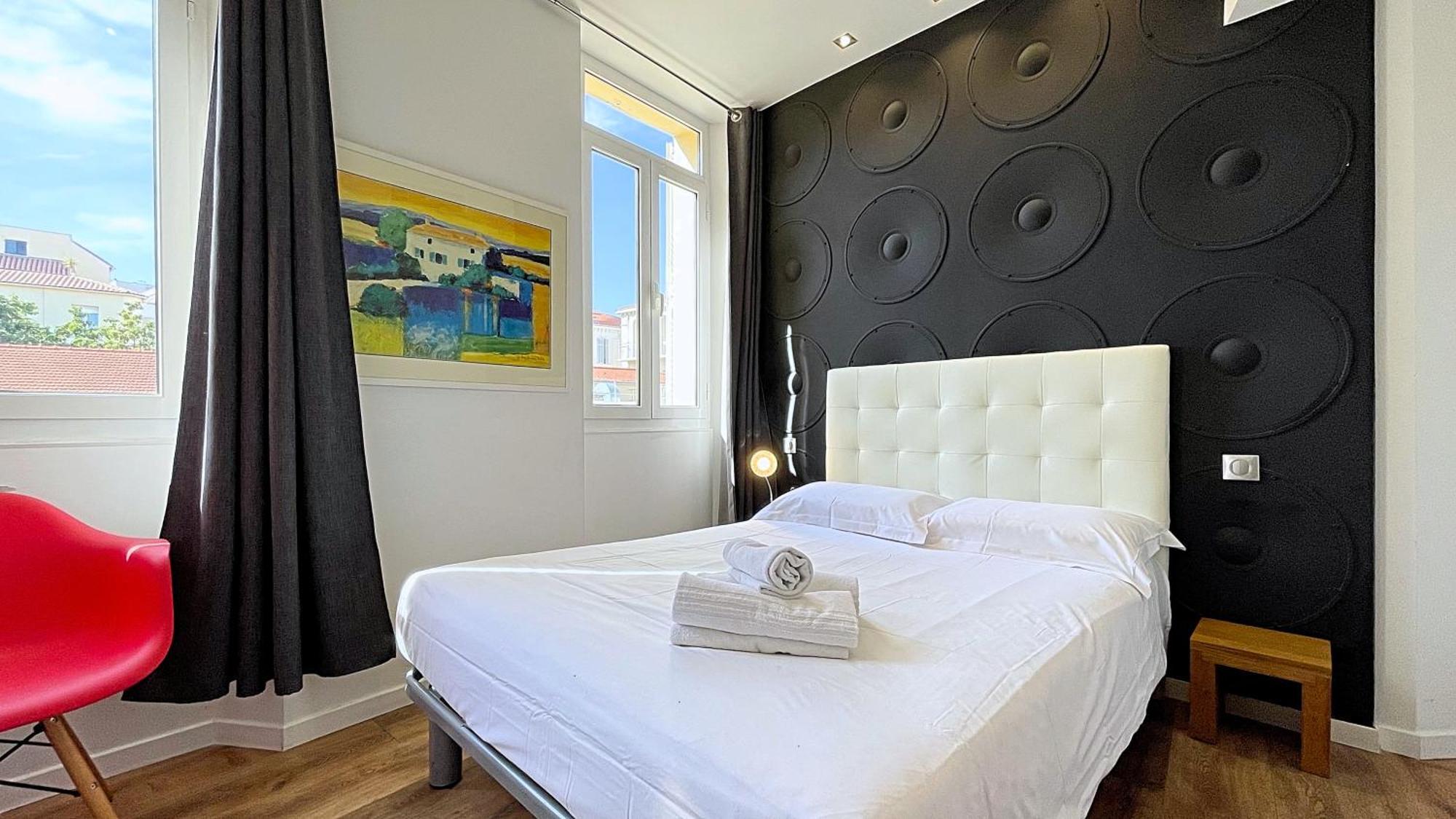 Le Florian Hotel 2*